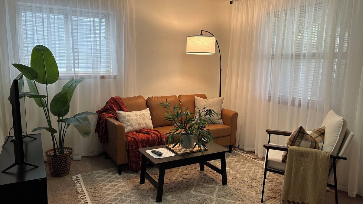 Steptoe Apartment | Charming 2BR/1BA, W/D, kitchen, patio, 20 min to WSU