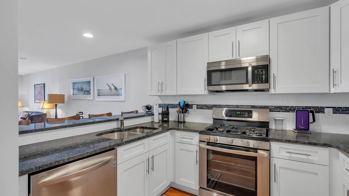 Sea Bright Apartment | Charming 2BR/2Bath ocean view apartment with parking in downtown Sea Bright