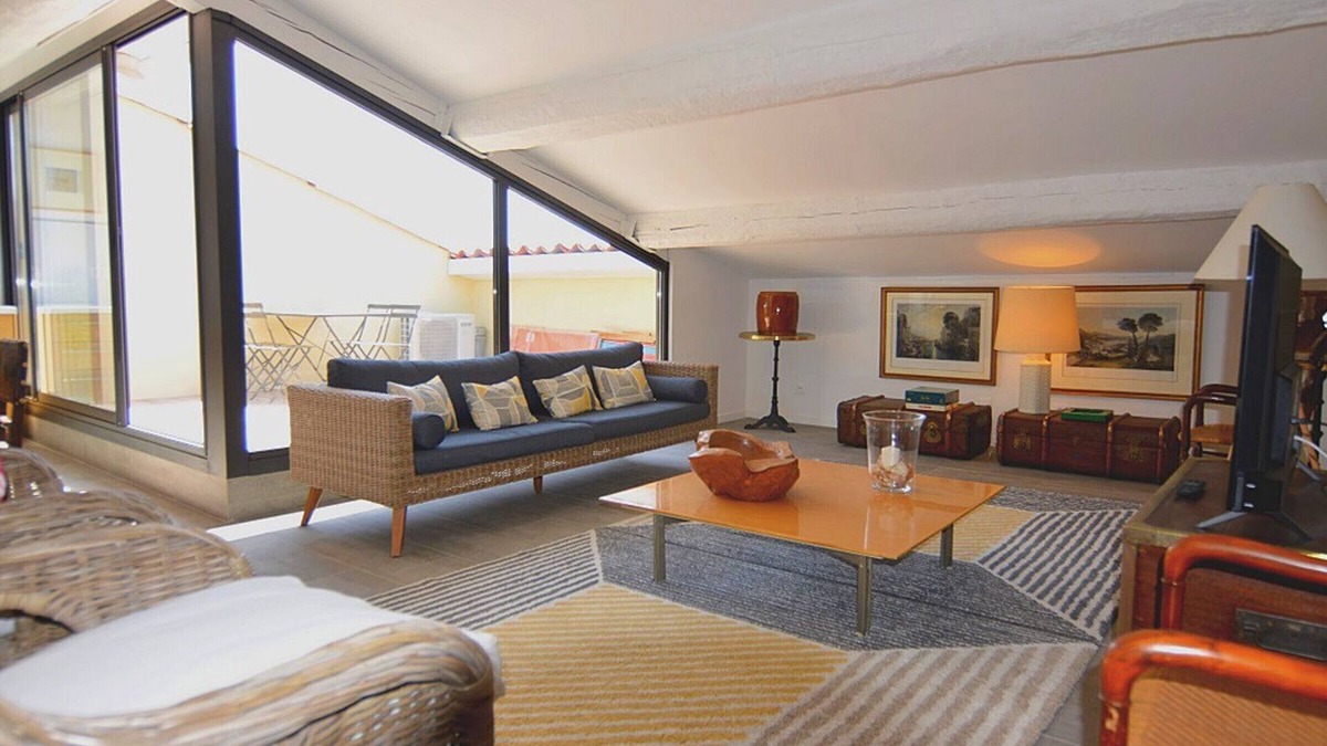 Meze Apartment | Charming 2BR Apartment in Mèze with Terrace and Stunning Views