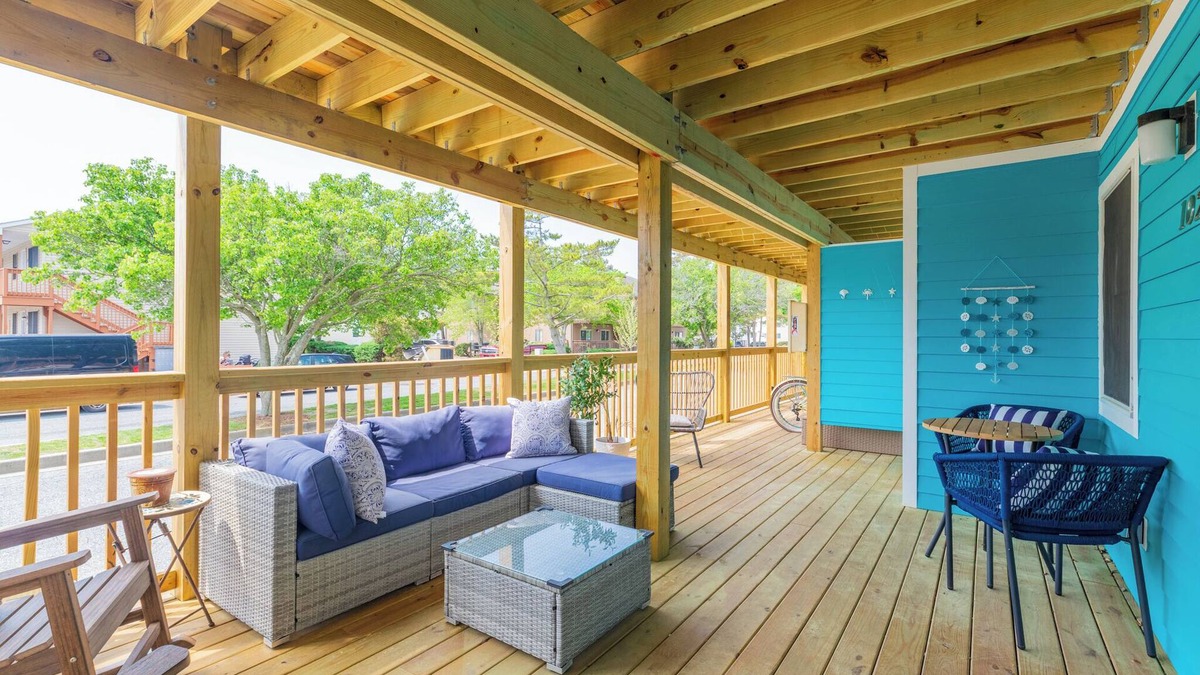 Caine Woods Condo | Charming 2BR l North Ocean City l Large Deck l Walk to the Beach l