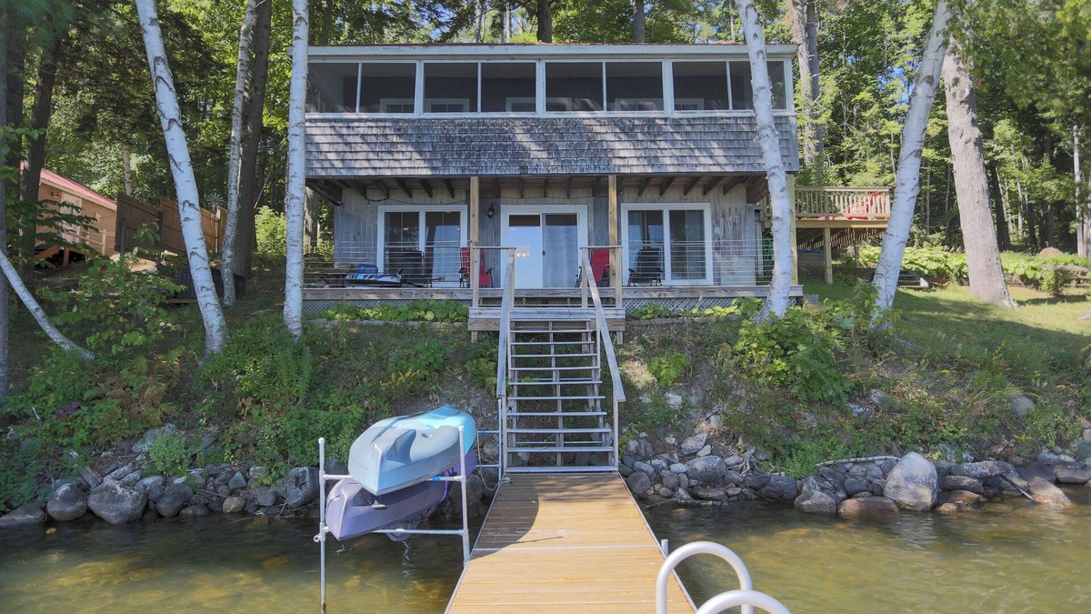 Winthrop Cottage | Charming 2BR Lakefront Cottage on Serene Cobbossee w/Kayaks, A/C