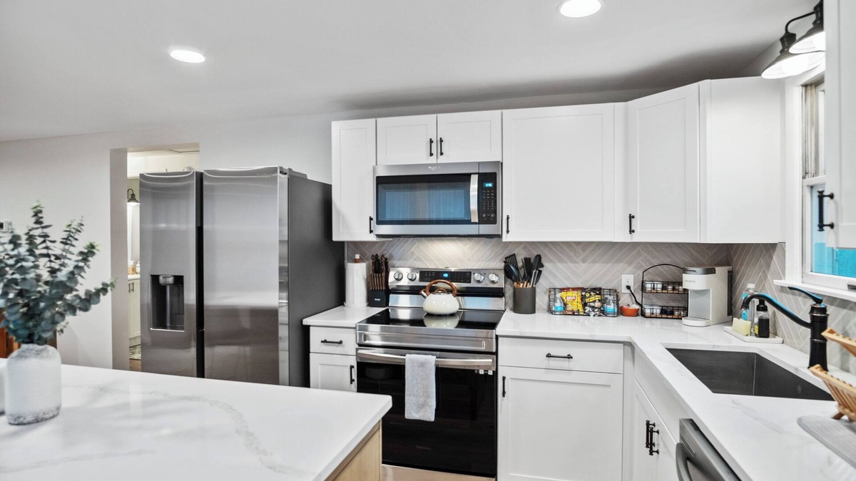 Carlisle House | Charming 2BR Near Fairgrounds and War College!