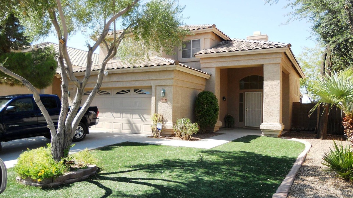Surprise House | Charming 3 Bdrm Home In Great Neighborhood!