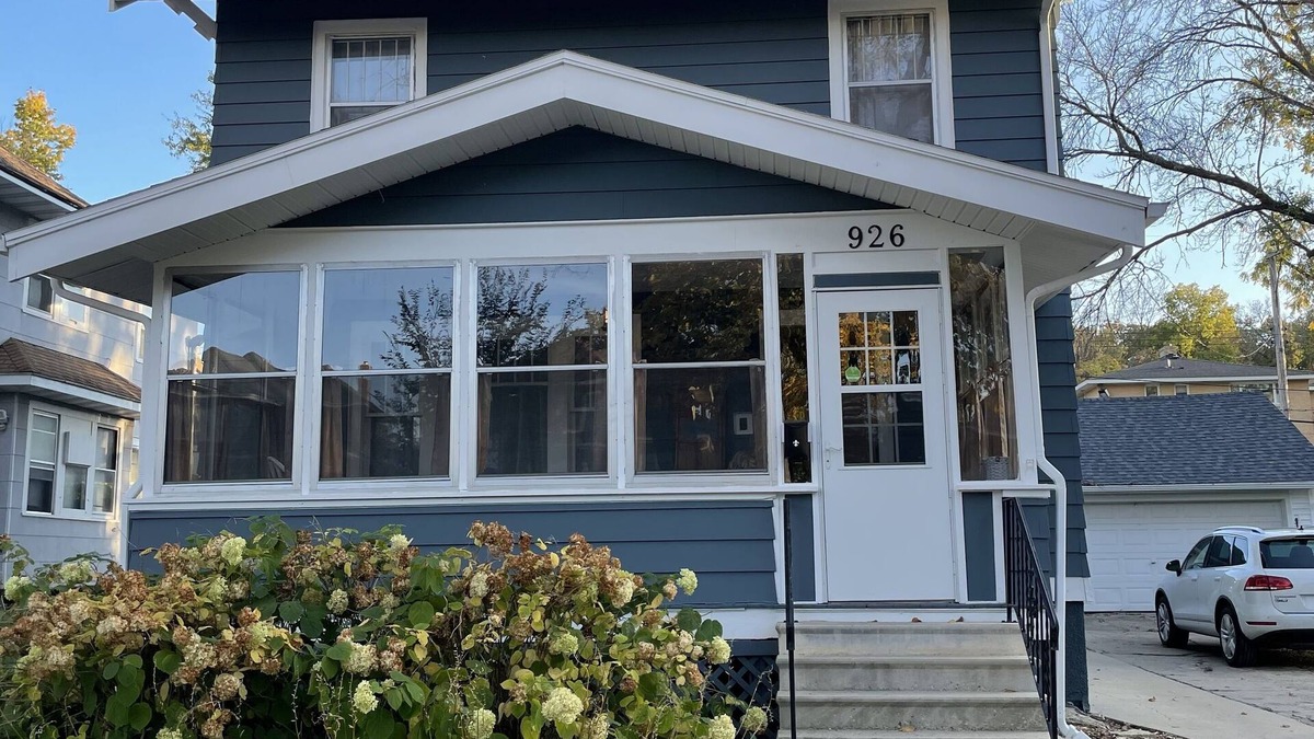Kutzky Park House | Charming 3 bed 1 bath home. 1 block to St. Mary's. 10 min walk to Mayo downtown.