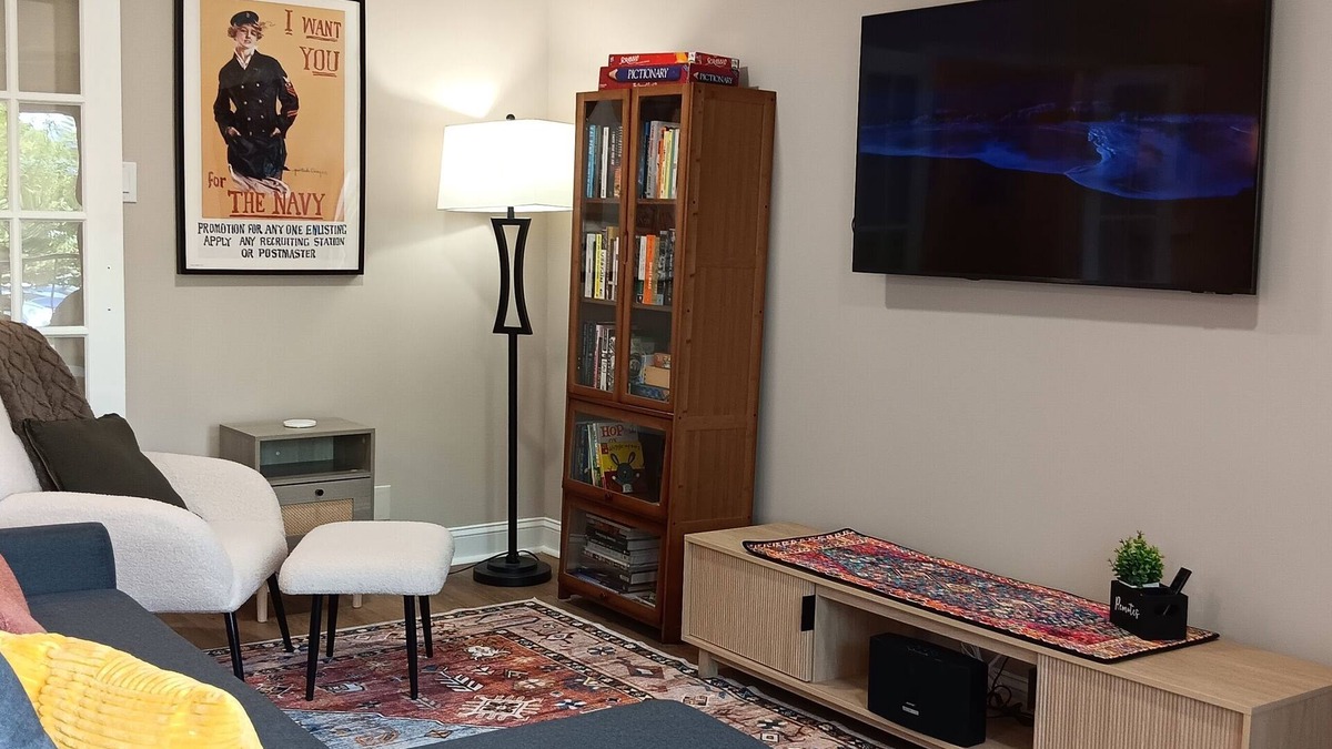 Gaithersburg Apartment | Charming 3-bed/2-bath apartment with AC, WiFi, near Washington DC & Seneca Park