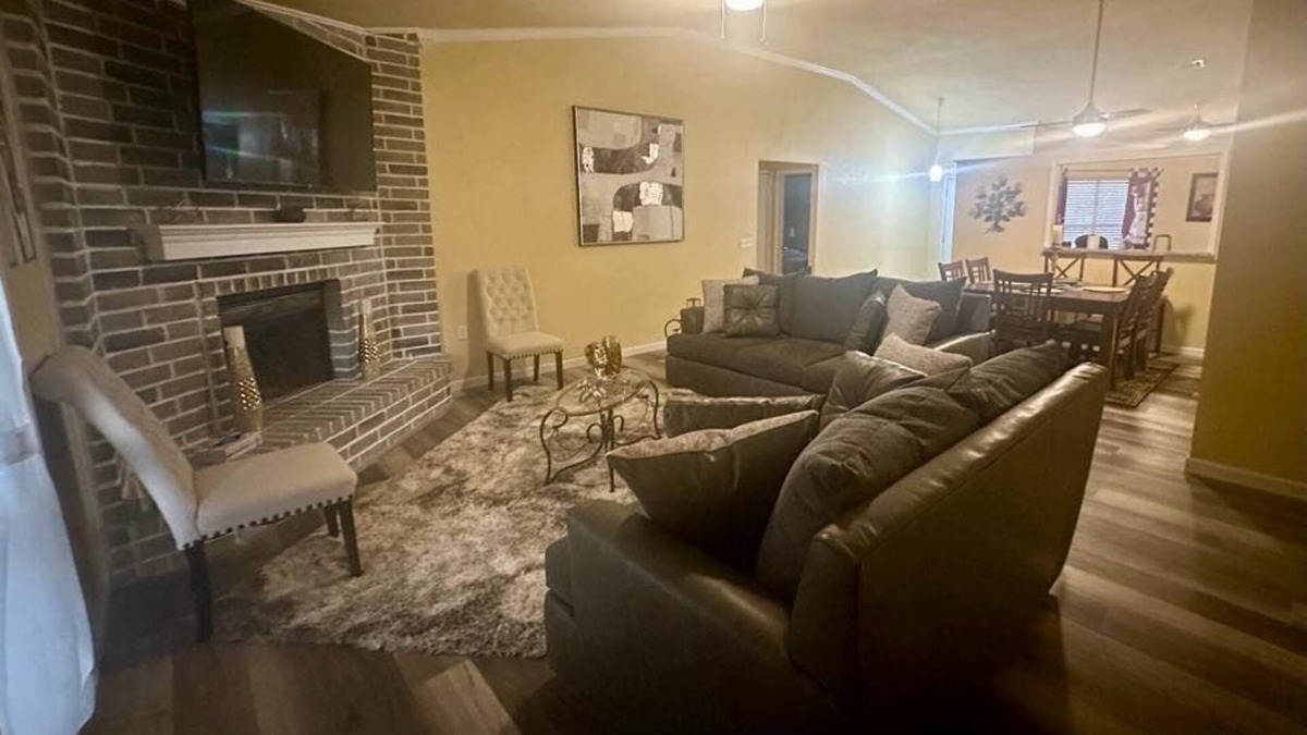 Converse House | Charming 3 Bed 2 Bath Home in NE San Antonio