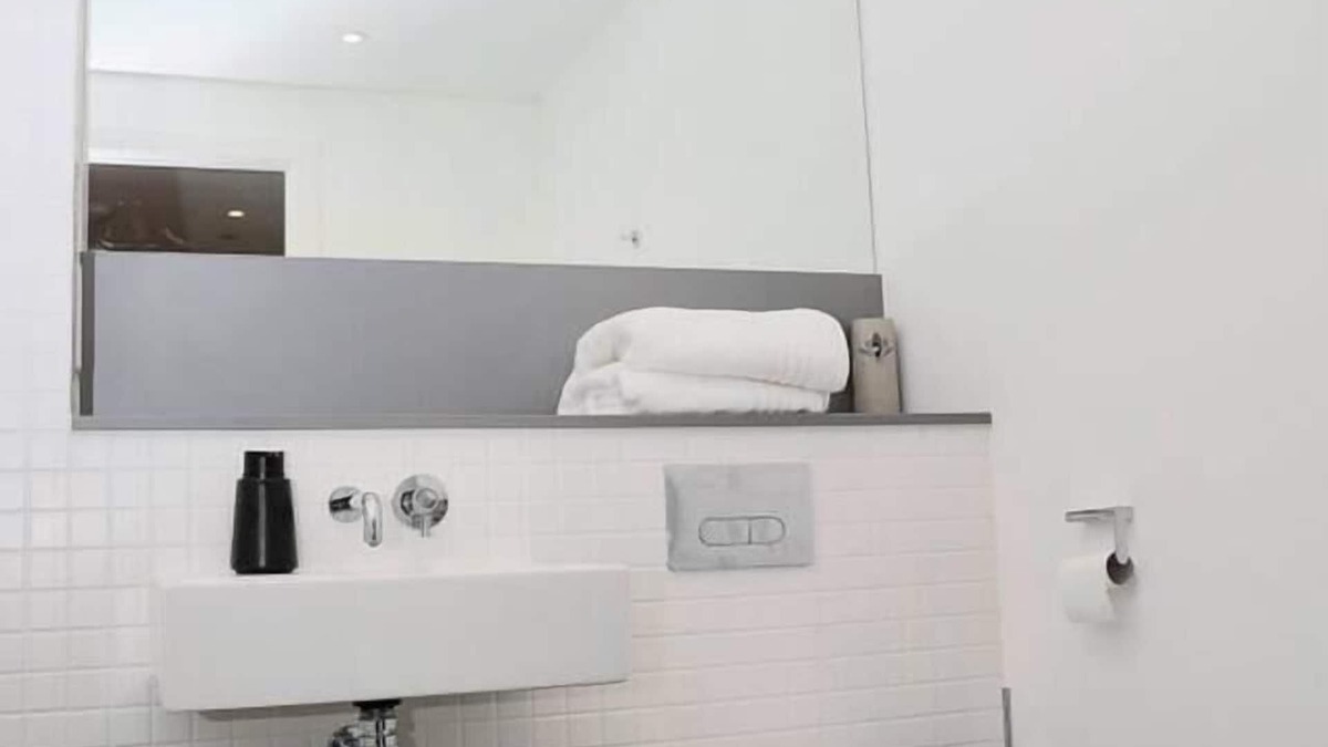 Abbey Wood Apartment | Charming 3-Bed Apartment in London