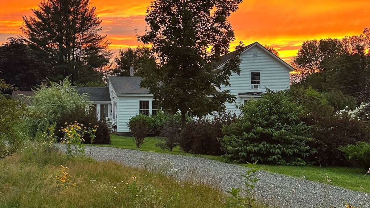 West Stockbridge House | Charming 3-bedroom in-town house in tranquil West Stockbridge
