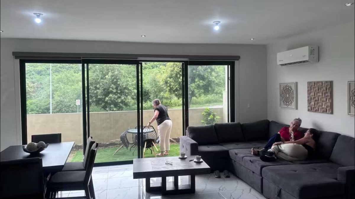Monterrey House | Charming 3-bedroom house in nice Mitras Poniente with WiFi, AC