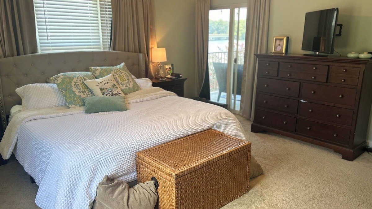Alexander City Condo | Charming 3-bedroom condo in phenomenal Alexander City. Great View of Lake Martin