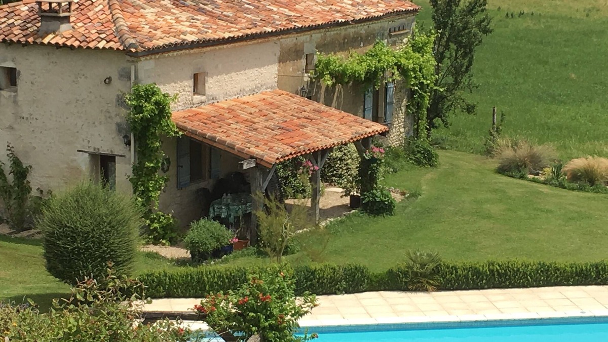 Saint-Quentin-de-Chalais House | Charming 3-bedroom house, wi-fi and pool. Disconnect in beautiful countryside.