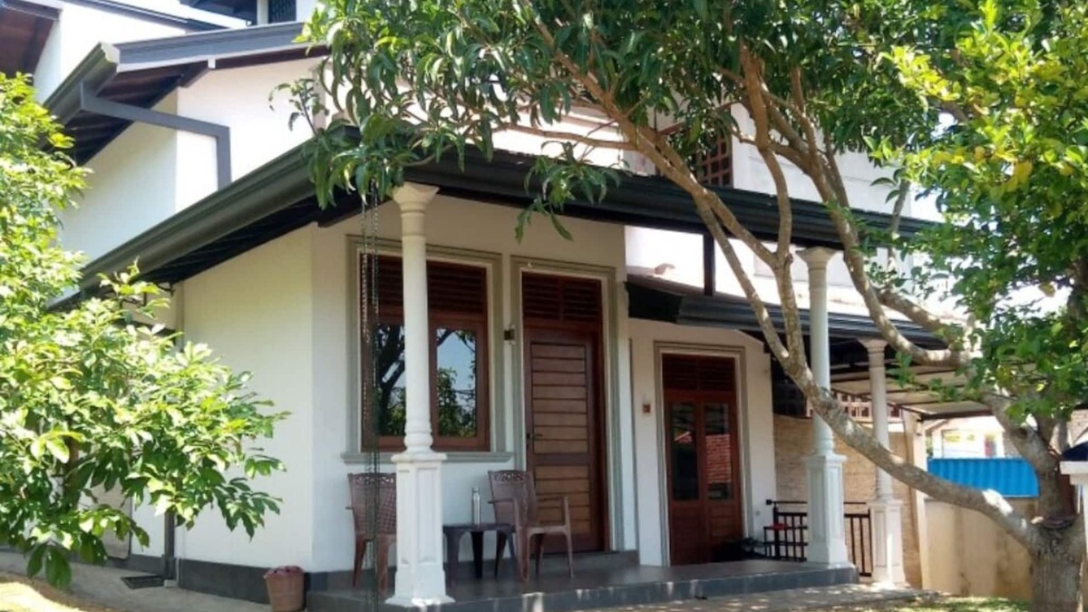 Kamburugamuwa Villa | Charming 3-bedroom villa with WiFi and AC in Kamburugamuwa