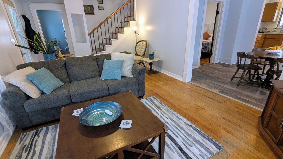 Midland House | Charming 3-bedroom 2-bath Cottage in Downtown Midland