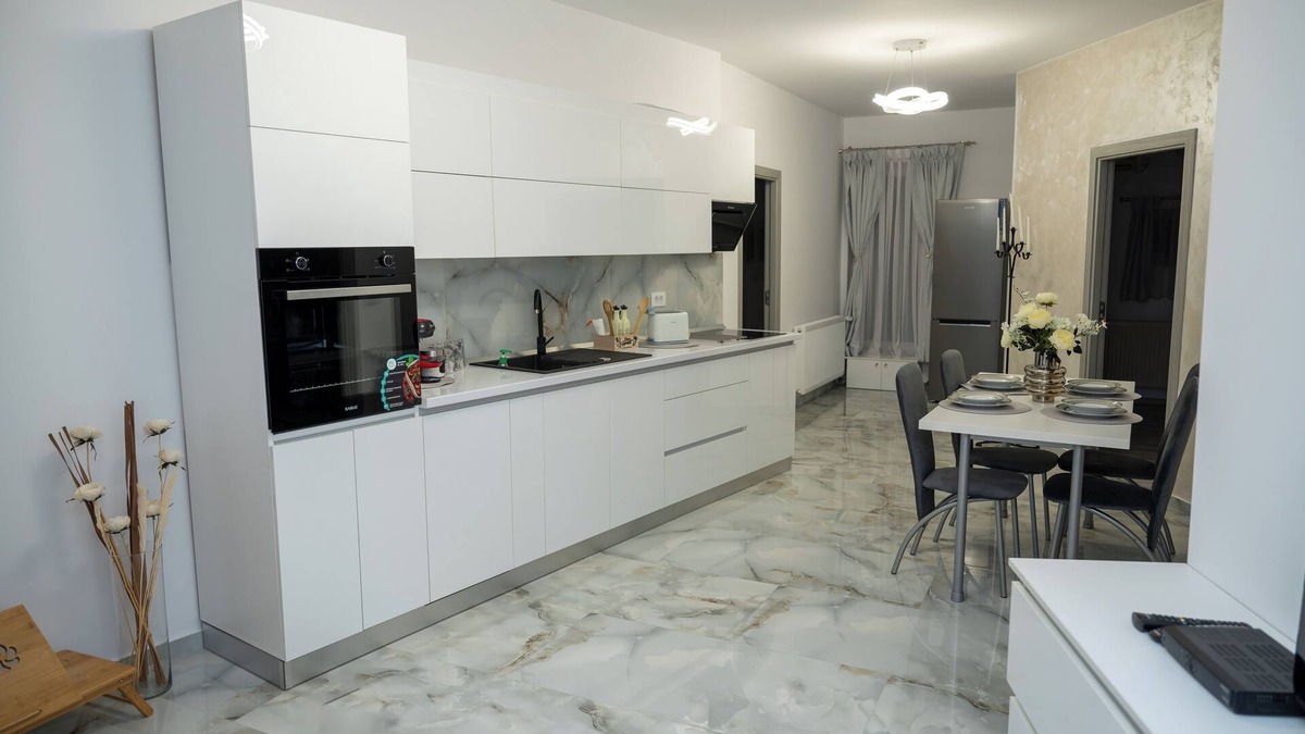 Lugoj Apartment | Charming 3-bedroom apartment with WiFi, AC in lovely Lugoj