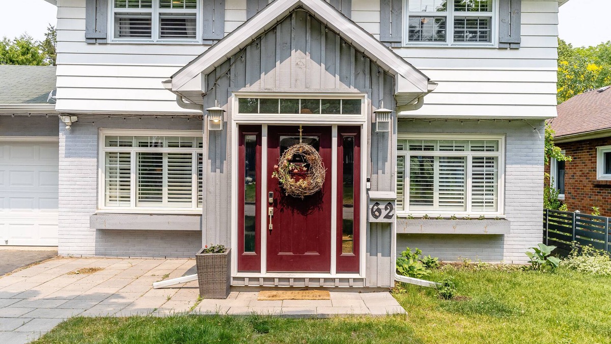 Barrie House | Charming 3-Bedroom Barrie House with patio & Backyard
