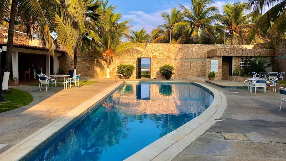 Tucacas House | Charming 3-bedroom beach front house with WiFi and AC in Tucacas