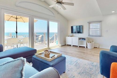 Milford House | Charming 3 bedroom Beach Front Cottage