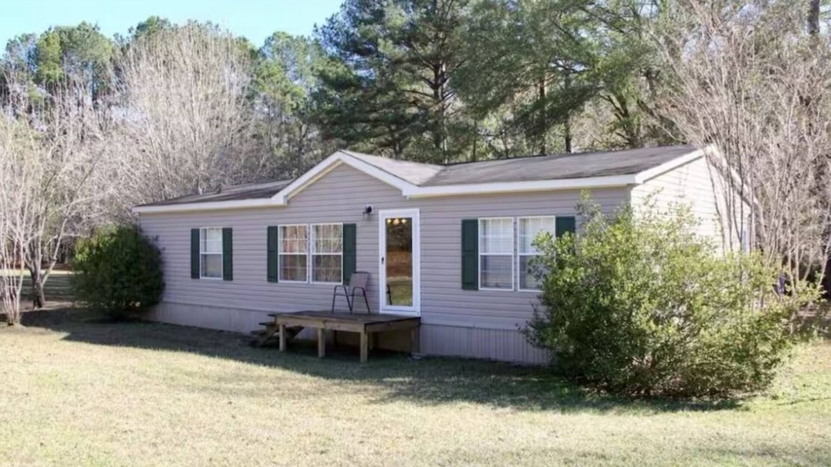 Wilkinson County Cabin | Charming 3-bedroom cabin in welcoming Crosby with WiFi, AC