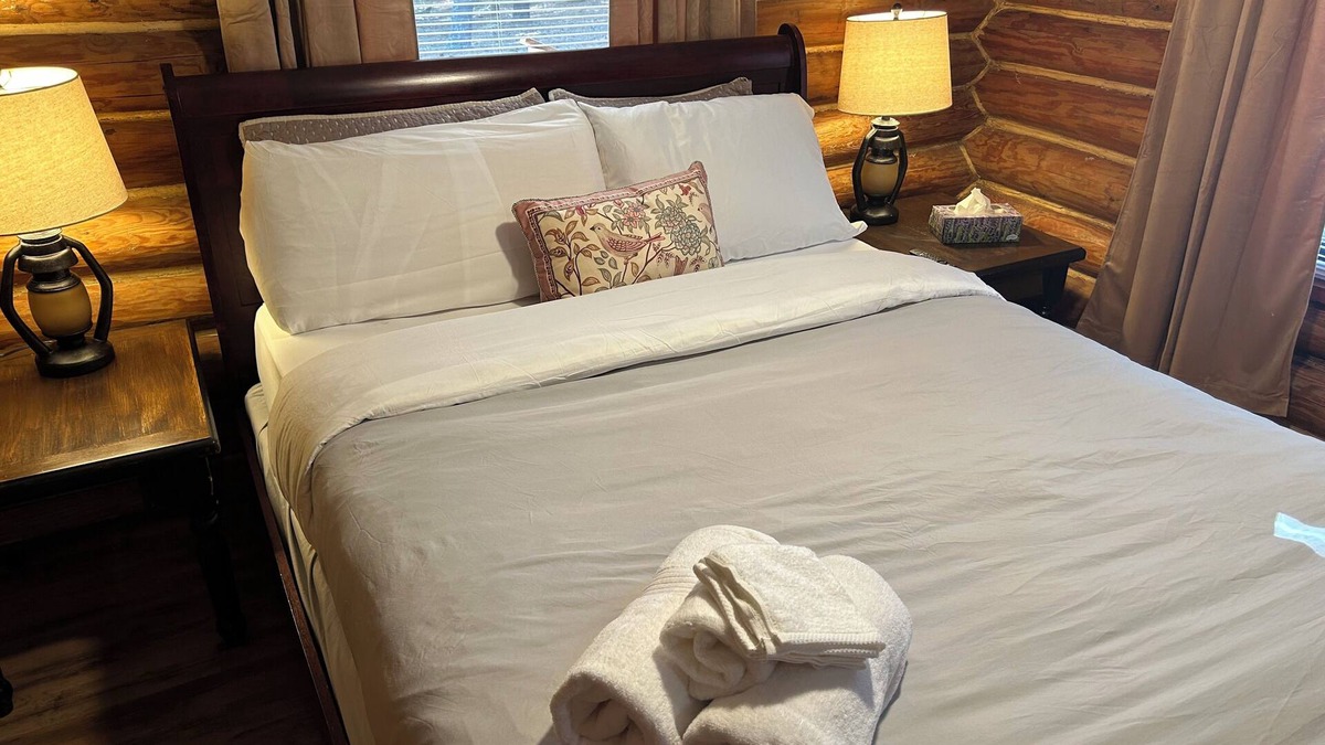 Eucha Cabin | Charming 3-bedroom cabin in Eucha with WiFi and FirePit