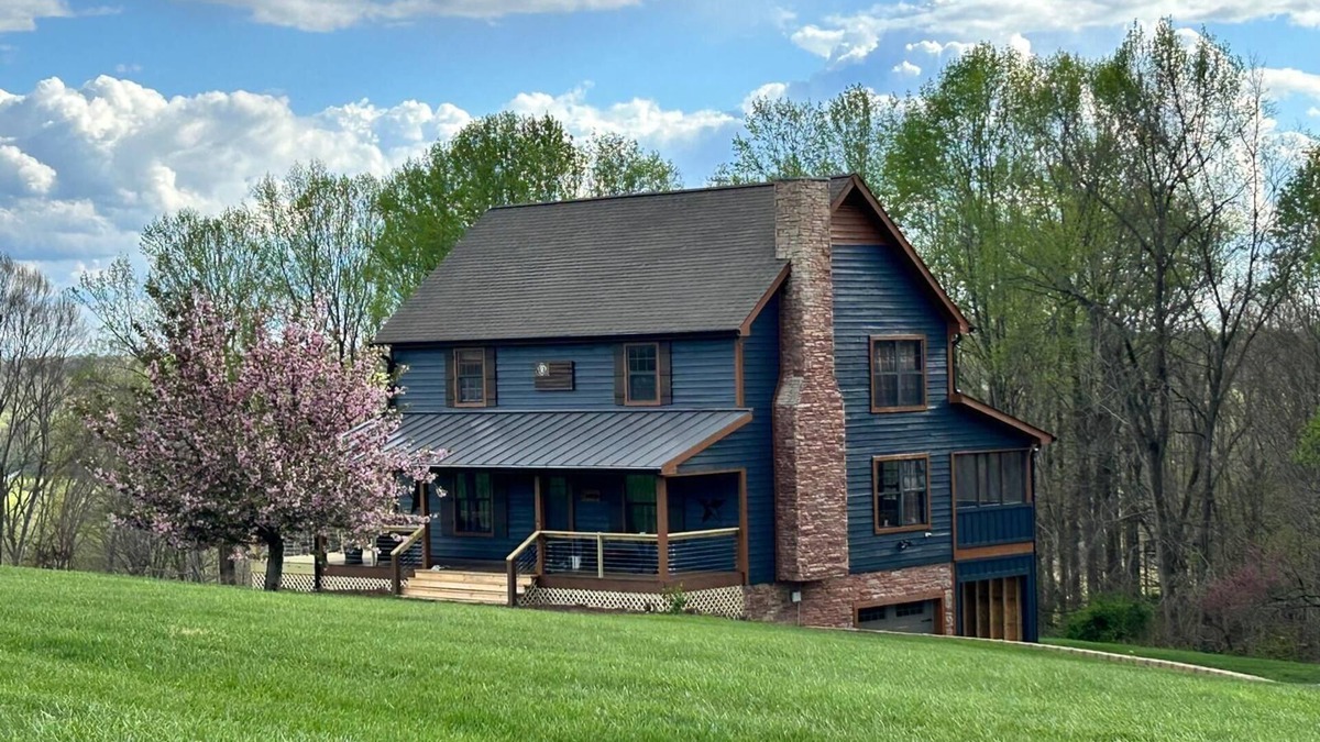 Etoile Cabin | Charming 3-bedroom cabin with AC and WiFi at Barren River Lake in Lucas, KY