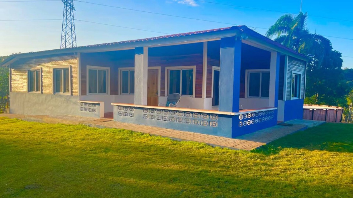 Cabrera Cabin | Charming 3-bedroom cabin with WiFi and AC in enchanting Rio San Juan