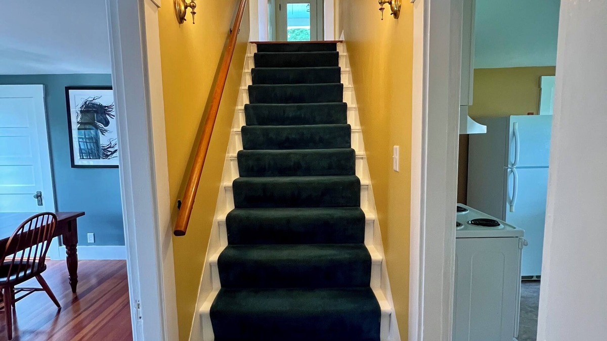 Northfield Other | Charming 3-bedroom farmhouse in fantastic Northfield with WiFi, AC