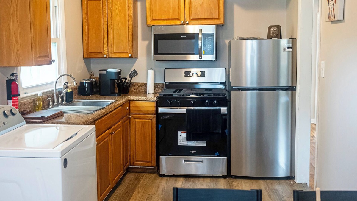 Greensboro House | Charming 3-Bedroom Greensboro Retreat Fully Furnished & Pet-Friendly