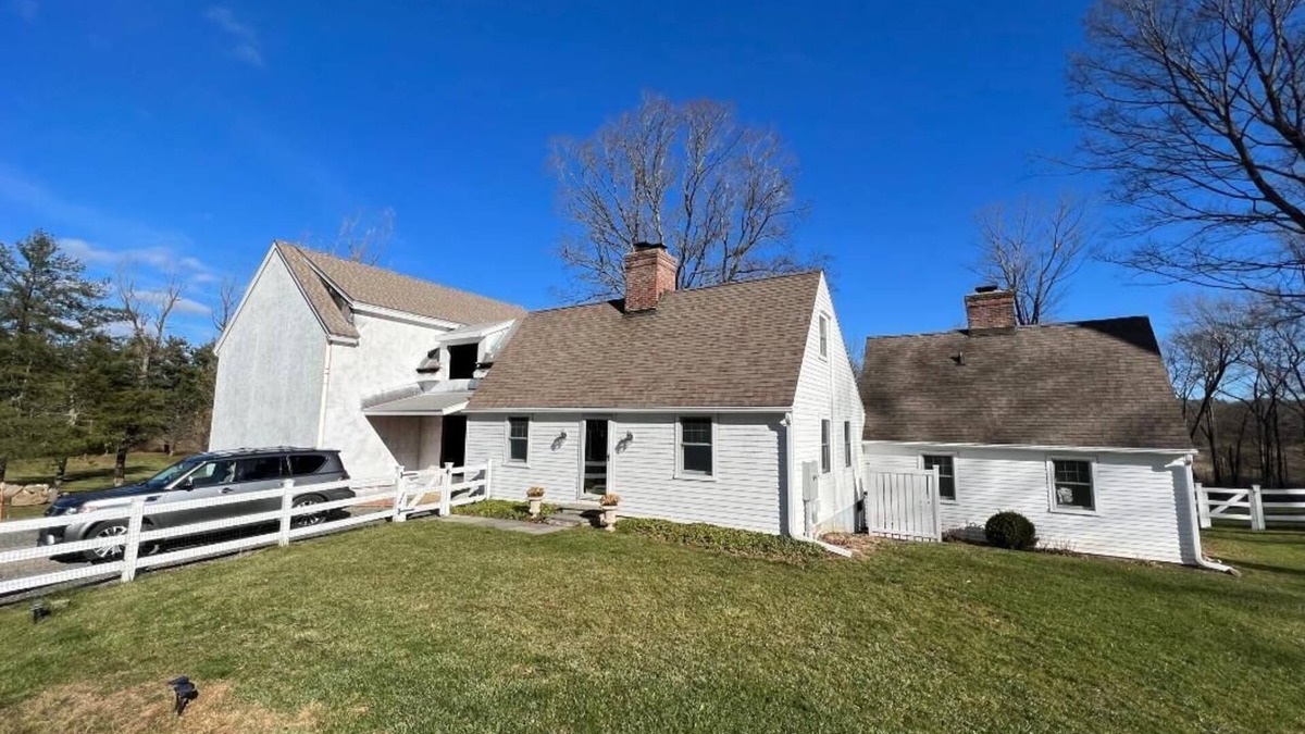 Washington House | Charming 3-bedroom house in delightful Washington w/WiFi, AC, amazing grounds.