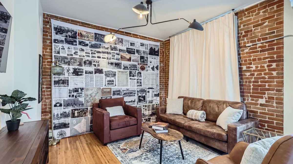 Curtis Park House | Charming 3-bedroom historic duplex in Downtown Denver - Walking to shops & food