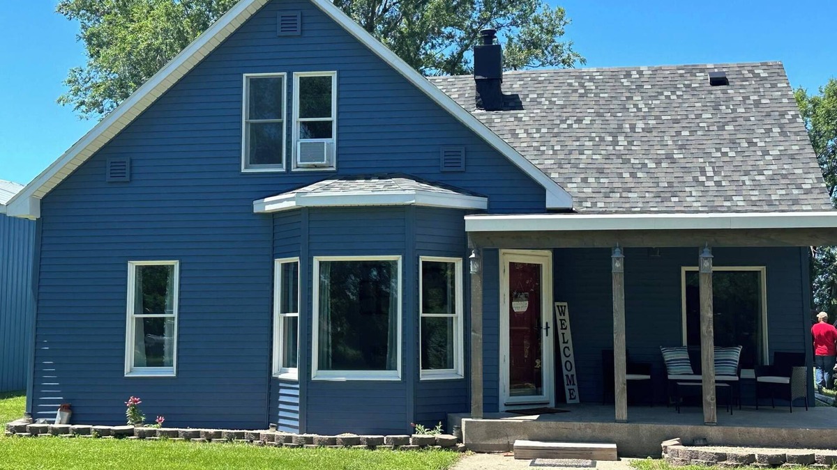Long Pine House | Charming 3-bedroom house full of all amenities needed for an enjoyable stay!