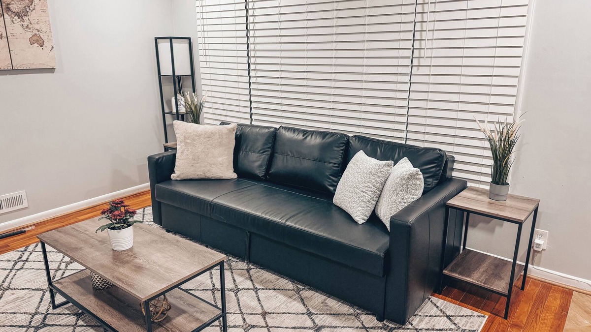 Fishers House | Charming 3-bedroom home near everything safe neighborhood. Family & pet-friendly