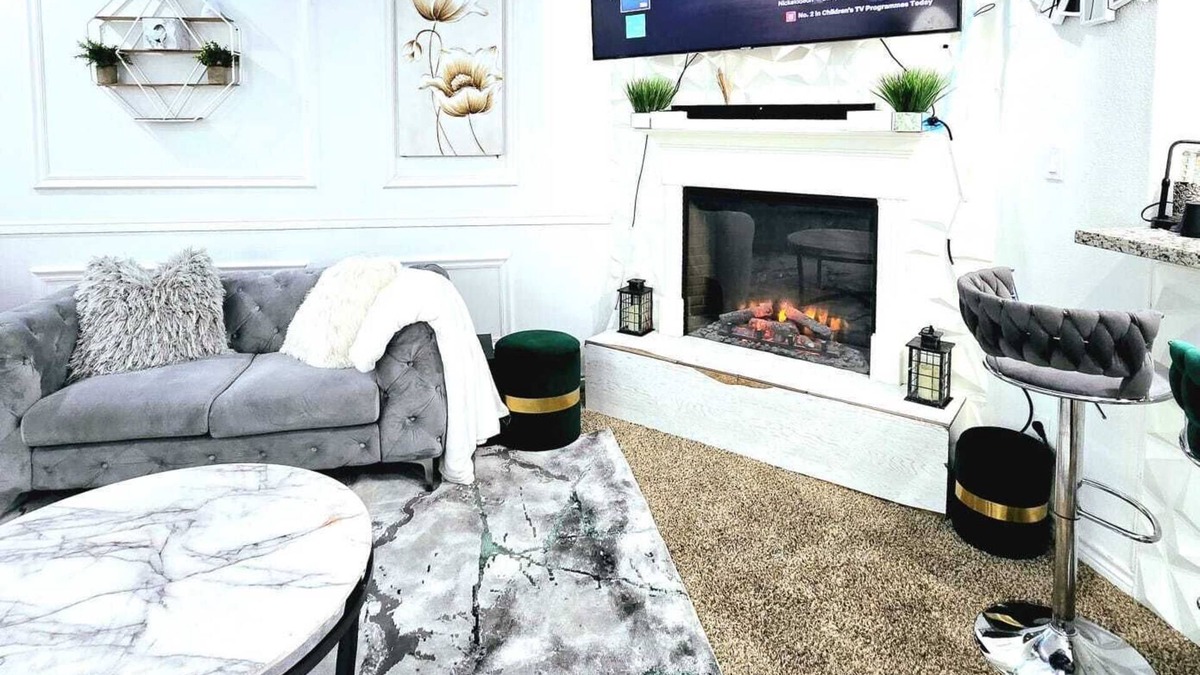 Odessa House | Charming 3-bedroom Home-away-from-Home with WiFi and indoor comfort in Odessa