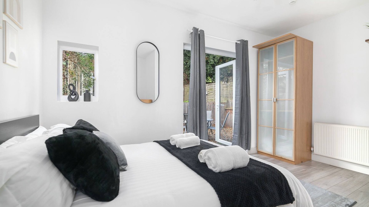 Edgware House | Charming 3-bedroom house in serene Edgware