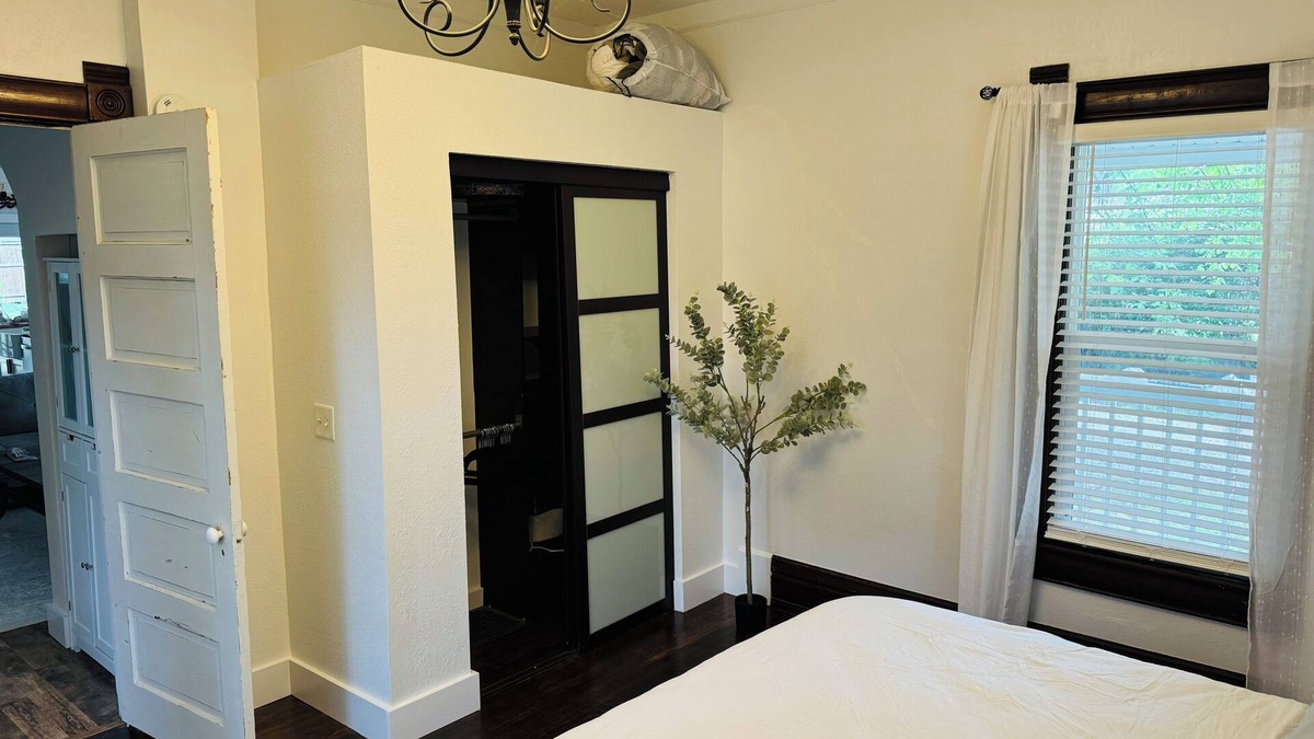 Atlantic House | Charming 3-bedroom house in quiet residential neighborhood