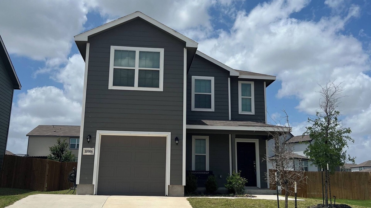 Converse House | Charming 3-bedroom house in serene Converse