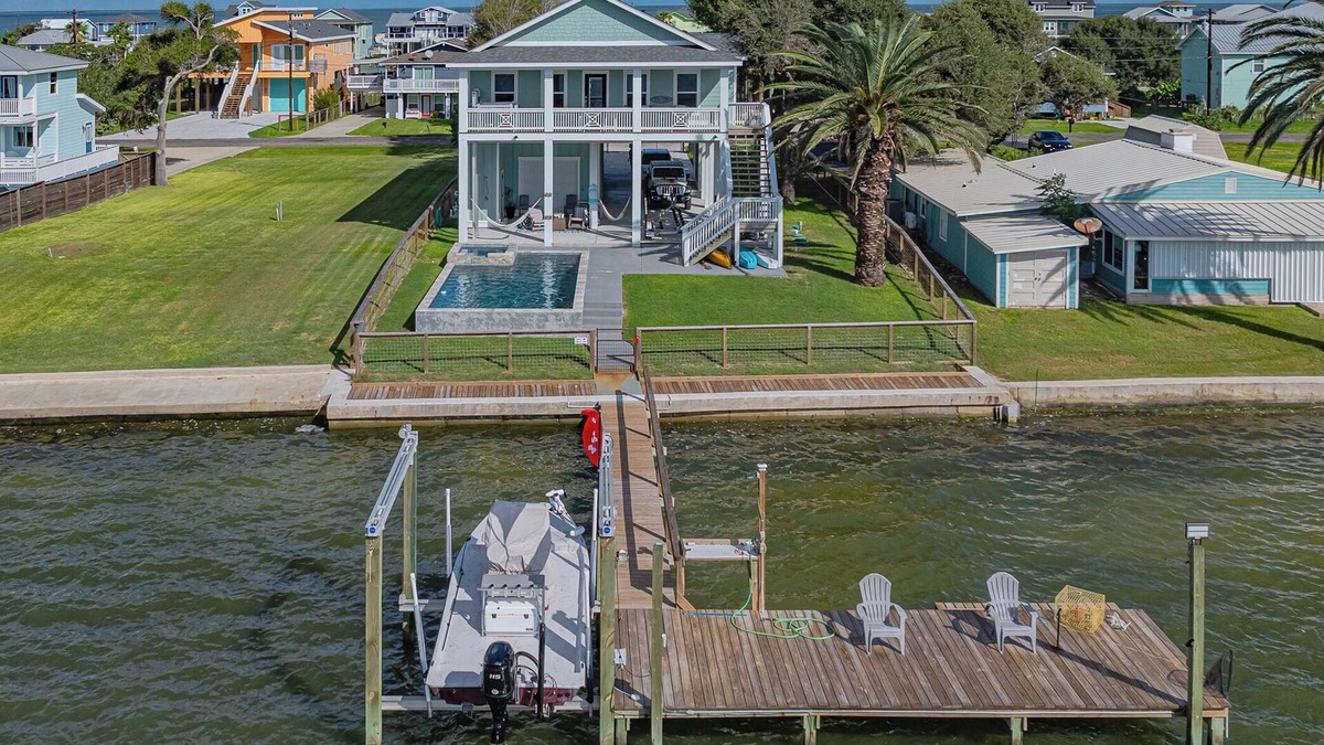 Rockport House | Charming 3-bedroom house in Rockport with WiFi, AC, O/DR Elevator, & Boat Lift!