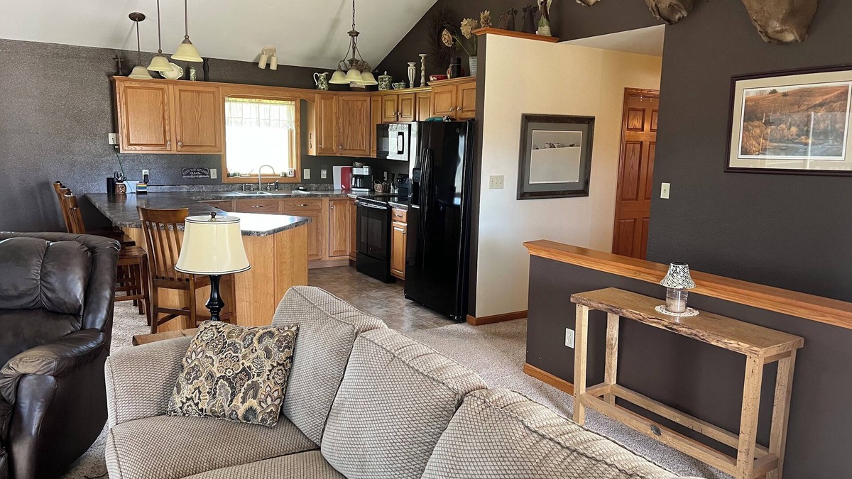 Leopolis House | Charming 3-bedroom house on 12 acres in beautiful Tigerton near Big Falls, WI