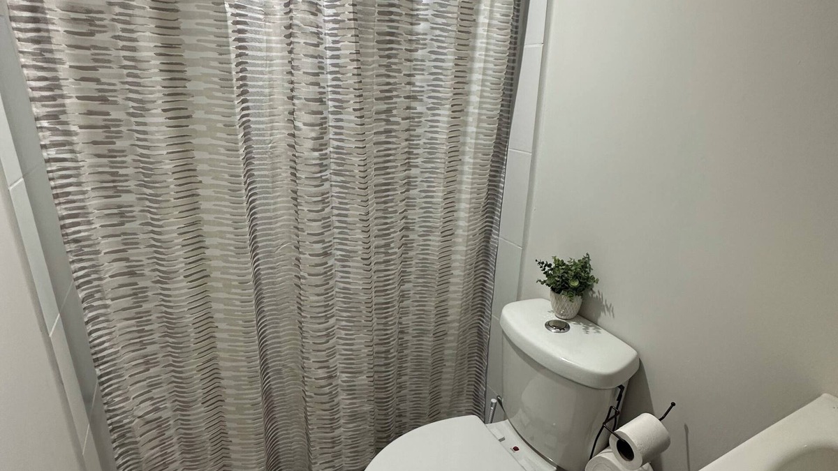 San Miguel House | Charming 3-bedroom house with AC, WiFi in quaint Villas de San Andres, Quelepa