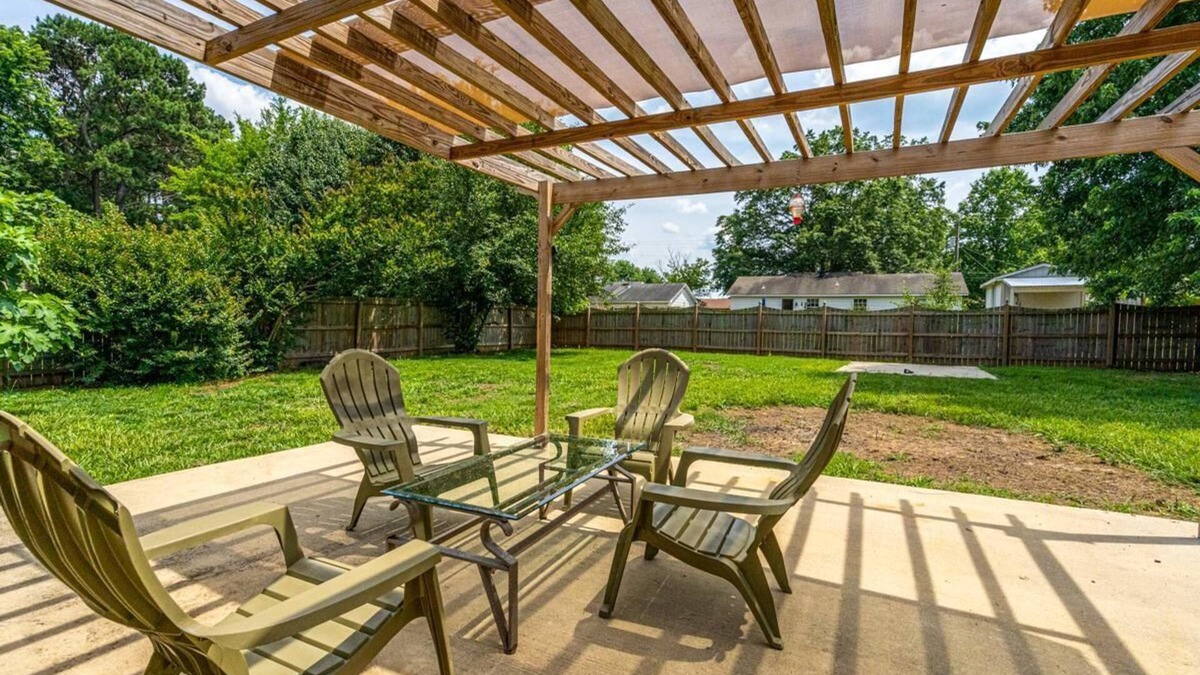 Decatur House | Charming 3-bedroom house close to the action in amazing Decatur, AL!