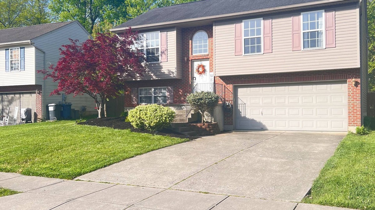 Erlanger House | Charming 3-bedroom house in Elsmere with full basement