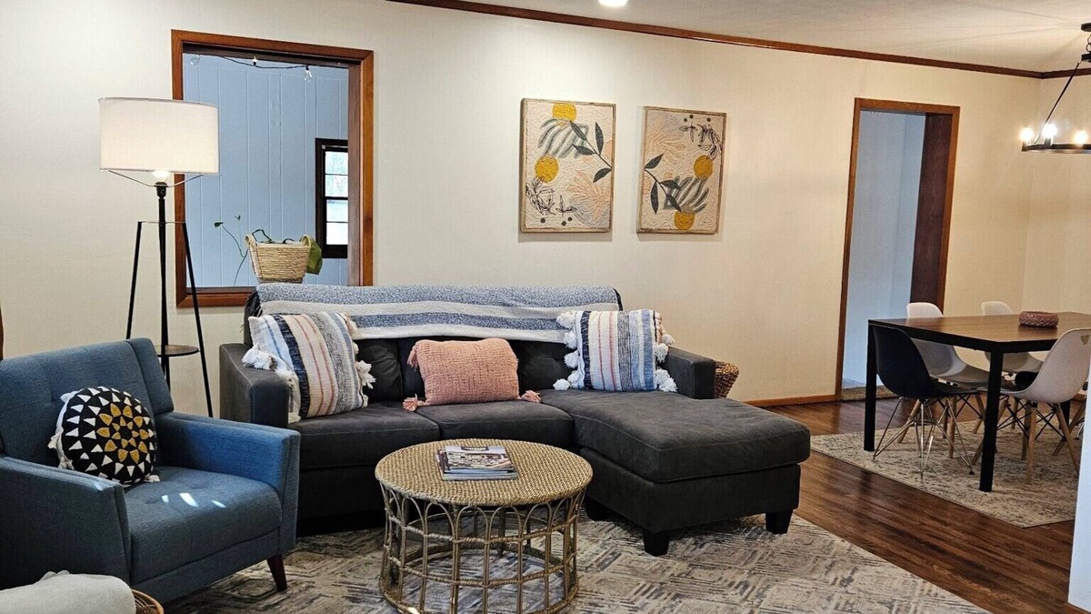 Jackson House | Charming 3-bedroom house with all the amenities located in the heart of Jackson