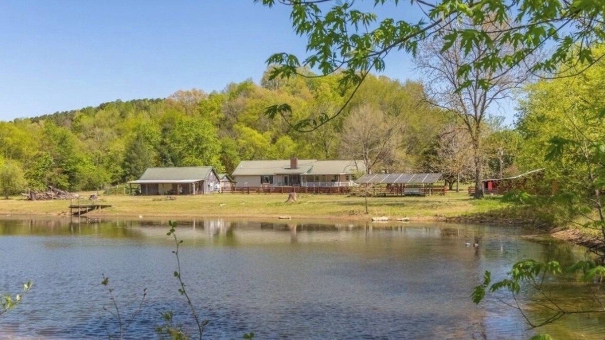 Pulaski House | Charming 3-bedroom house with AC and WiFi in Pulaski