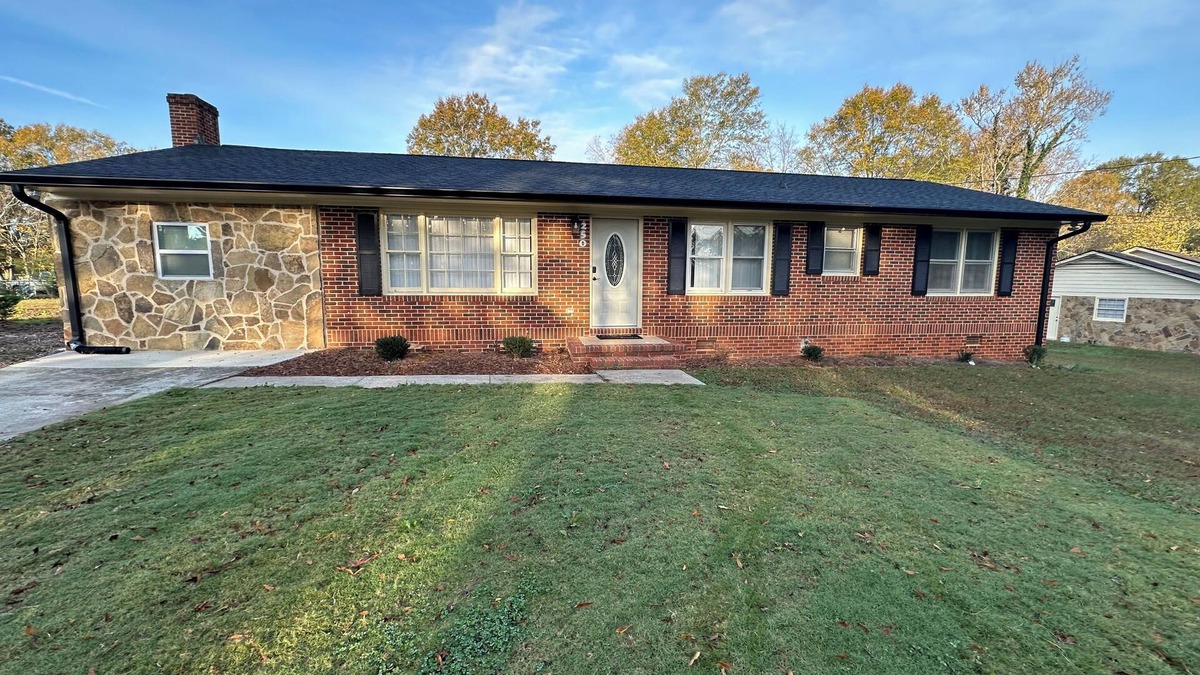 Athens House | Charming 3-bedroom house in Athens with WiFi and AC
