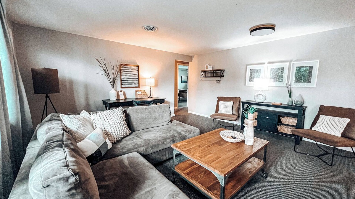 Marion House | Charming 3-bedroom house Near IWU in Marion, Indiana