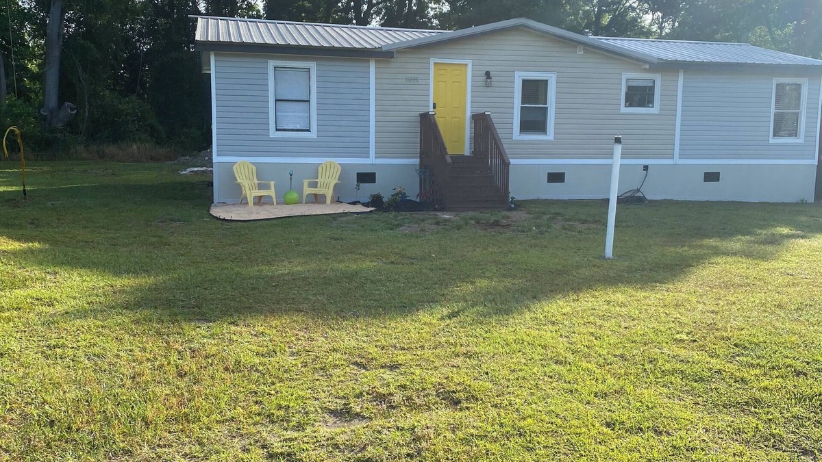 Ruffin House | Charming 3-bedroom mobile home with WiFi and AC in Walterboro