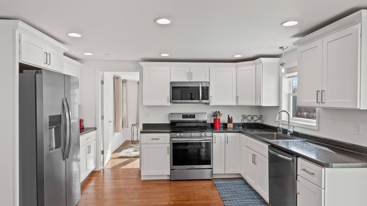Amherst House | Charming 3-bedroom newly renovated house located in the Village of Amherst