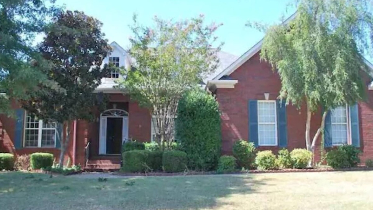 Belle Mina House | Charming 3-bedroom + office, fully furnished home in fabulous Madison AL