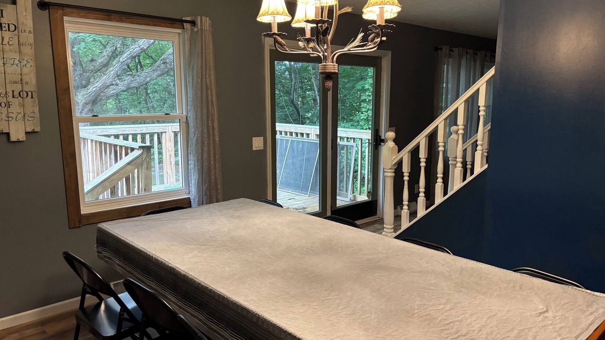 Macomb House | Charming 3-bedroom pet friendly home in Macomb