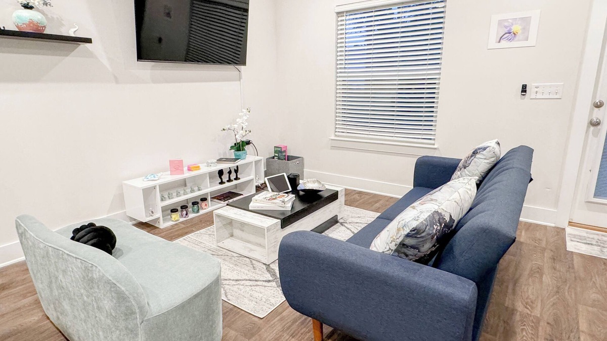 Pine Forest House | Charming 3-bedroom townhome w/Pool in Pensacola