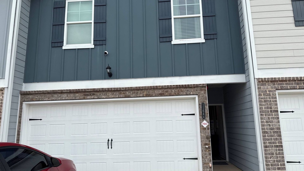 Lovejoy House | Charming 3-bedroom townhome with AC and WiFi in delightful Hampton